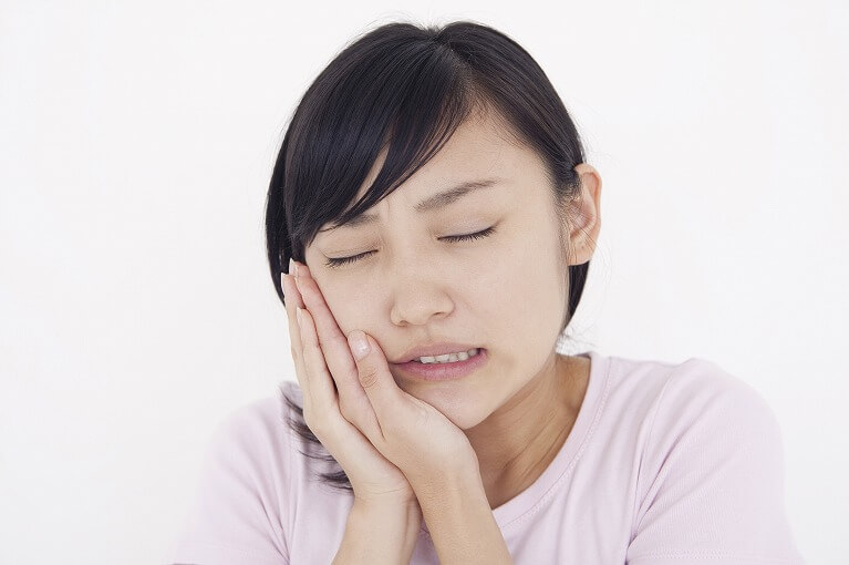顎関節症になると起こる症状
